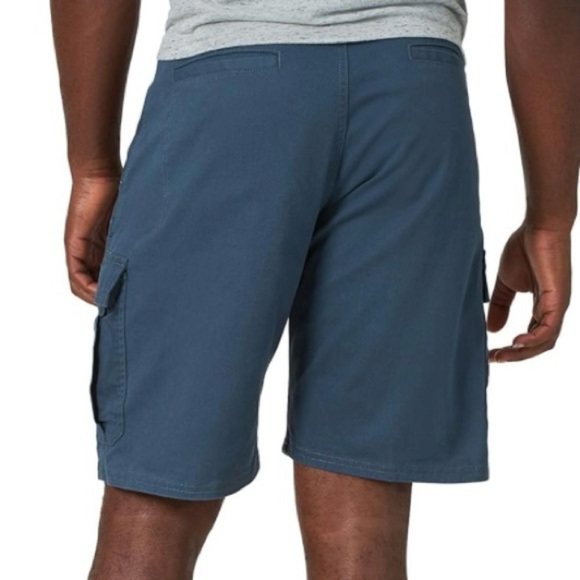 Wrangler men's size 42 blue relaxed fit cargo shorts - Picture 5 of 8